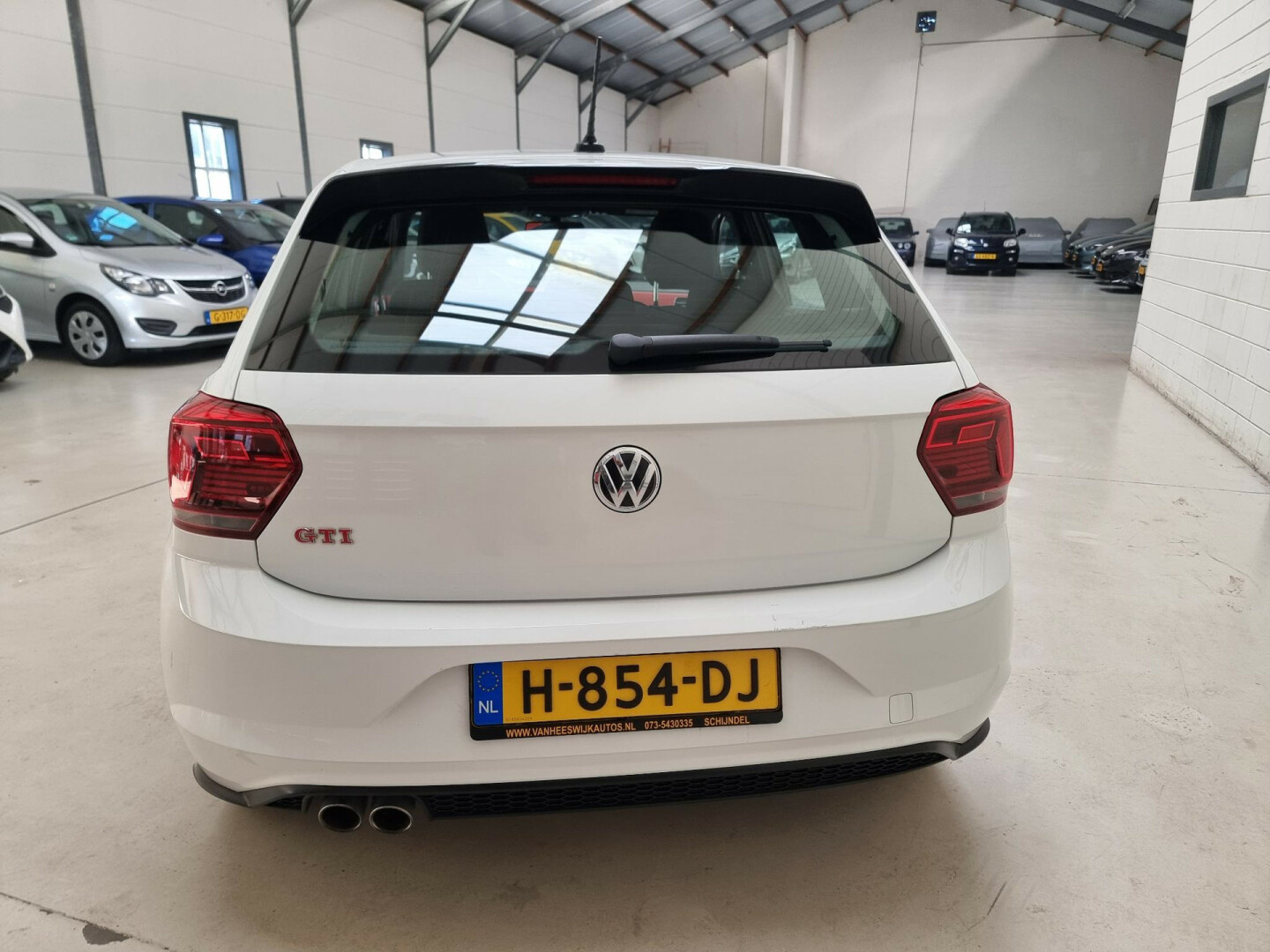 Volkswagen-Polo-9