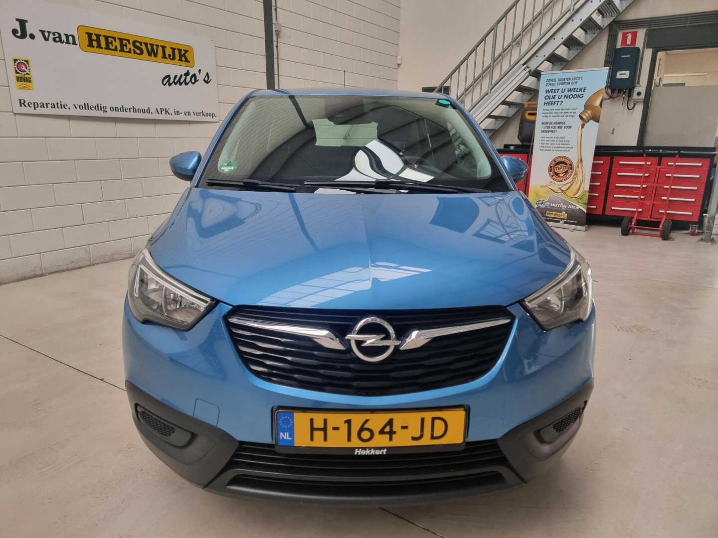 Opel-Crossland X-15